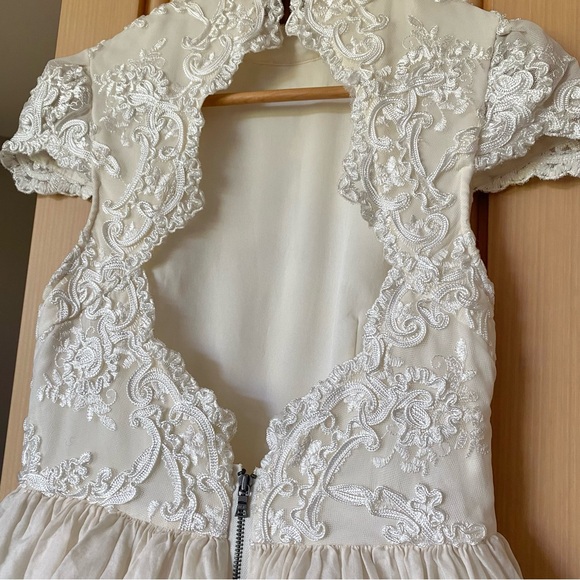 Alice + Olivia lace bodice mini dress eggshell off white - Picture 10 of 16
